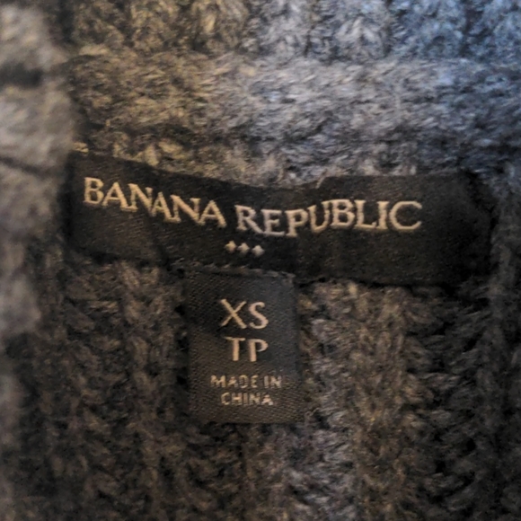 Banana Republic Grey Knit Turtleneck Sweater - Picture 6 of 6